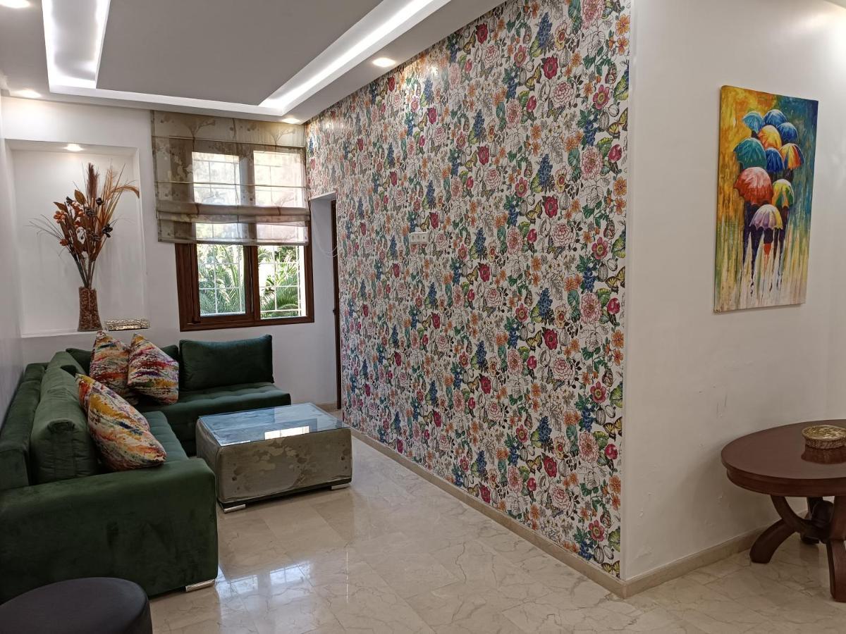 Appartamento Luxury Family House With Garden View Casablanca Esterno foto
