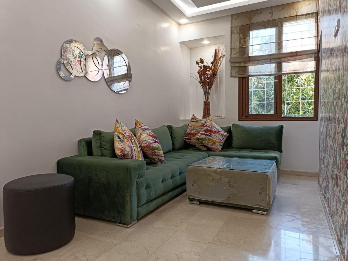 Appartamento Luxury Family House With Garden View Casablanca Esterno foto