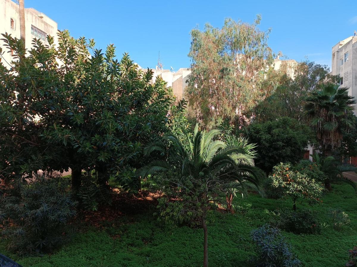 Appartamento Luxury Family House With Garden View Casablanca Esterno foto
