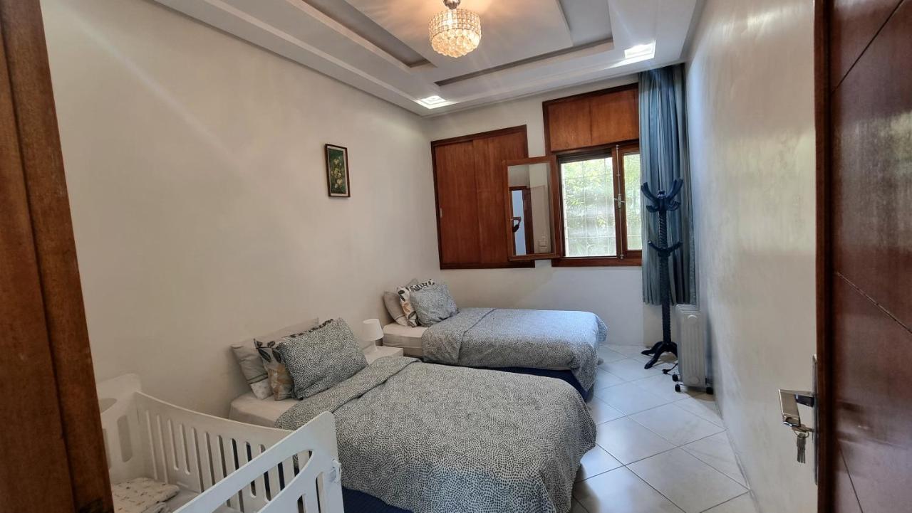 Appartamento Luxury Family House With Garden View Casablanca Esterno foto