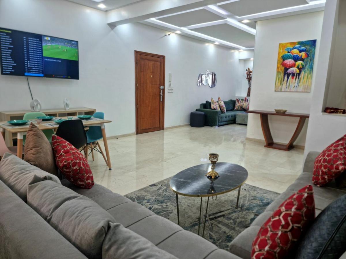 Appartamento Luxury Family House With Garden View Casablanca Esterno foto
